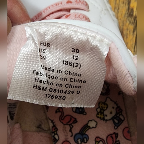 Sneakers with Hello kitty design Sz 12 - Picture 2 of 9